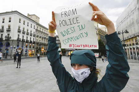 Gedenk-Kundgebung nach dem Tod von George Floyd in Madrid