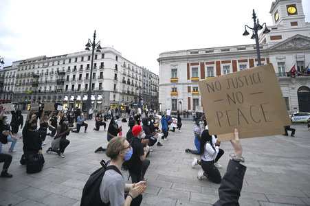 Gedenk-Kundgebung nach dem Tod von George Floyd in Madrid