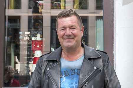 Rene Zierl bei einer Charity Aktion für Hilfsbedürftige in Hamburg