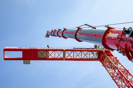 Symbolfoto Kran-Abbau