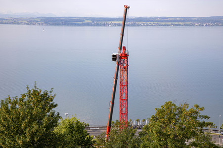 Symbolfoto Kran-Abbau