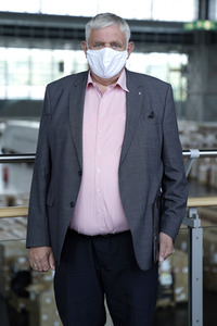 Besuch im Landeslager für Schutzausrüstung in Düsseldorf