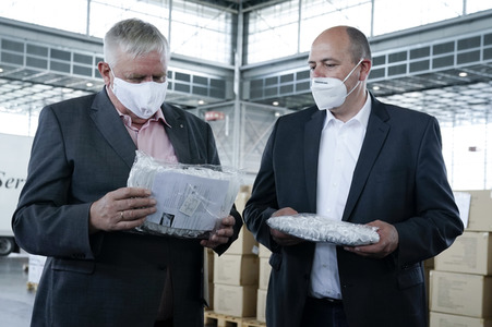 Besuch im Landeslager für Schutzausrüstung in Düsseldorf