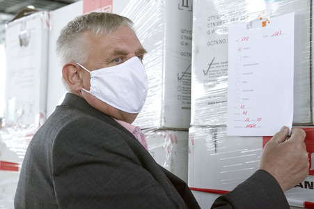 Besuch im Landeslager für Schutzausrüstung in Düsseldorf