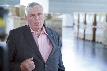 Besuch im Landeslager für Schutzausrüstung in Düsseldorf