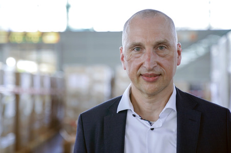 Besuch im Landeslager für Schutzausrüstung in Düsseldorf