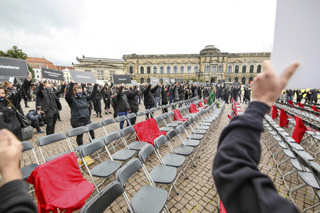 Demonstration 'Ohne uns ist Stille' in Dresden