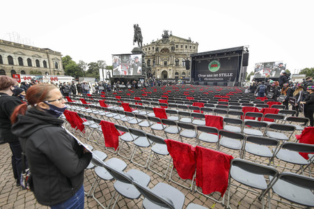 Demonstration 'Ohne uns ist Stille' in Dresden