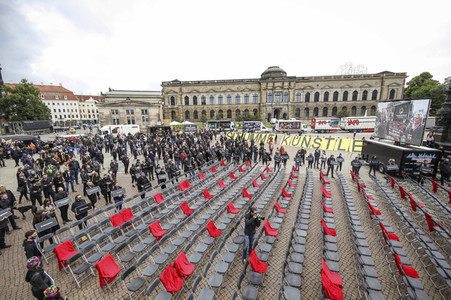 Demonstration 'Ohne uns ist Stille' in Dresden