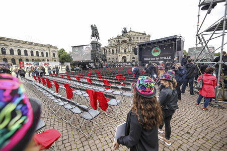 Demonstration 'Ohne uns ist Stille' in Dresden