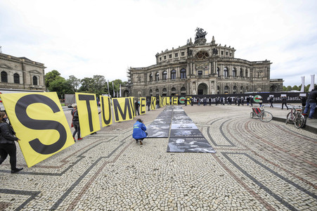 Demonstration 'Ohne uns ist Stille' in Dresden