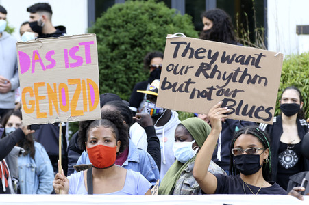 Demonstration 'Justice for Floyd - Stop killing blacks' in Hamburg