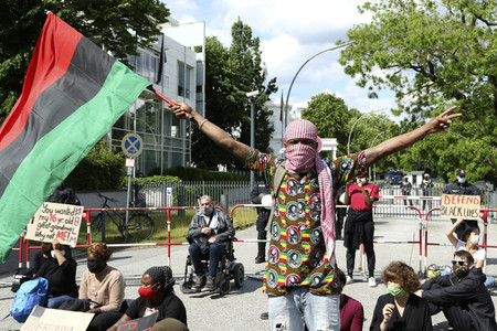 Demonstration 'Justice for Floyd - Stop killing blacks' in Hamburg