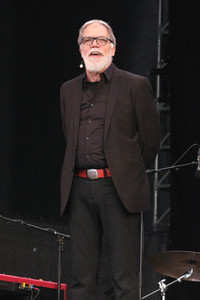 Revue 'Nutten, Koks und frische Erdbeeren - Die Geschichte des deutschen Schlagers' in Hannover