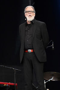 Revue 'Nutten, Koks und frische Erdbeeren - Die Geschichte des deutschen Schlagers' in Hannover