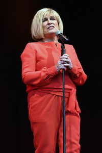 Revue 'Nutten, Koks und frische Erdbeeren - Die Geschichte des deutschen Schlagers' in Hannover