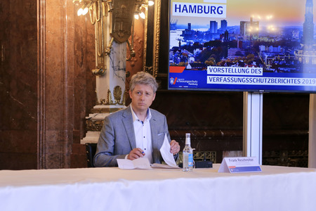 Pressekonferenz zum Hamburger Verfassungsschutzbericht 2019 in Hamburg