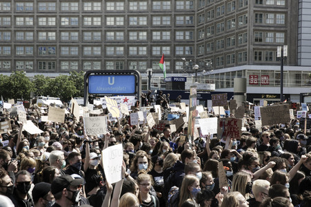 Demonstration 'Silent Demo' in Berlin