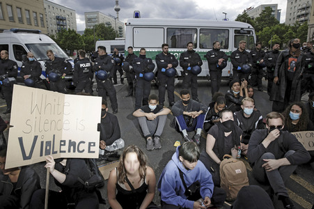 Demonstration 'Silent Demo' in Berlin