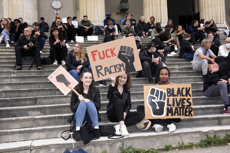 Demonstration 'Silent Protest - Sag Nein zu Rassismus' in München