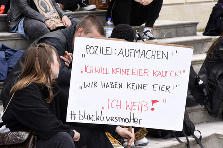 Demonstration 'Silent Protest - Sag Nein zu Rassismus' in München