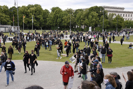 Demonstration 'Silent Protest - Sag Nein zu Rassismus' in München
