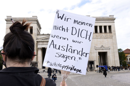 Demonstration 'Silent Protest - Sag Nein zu Rassismus' in München
