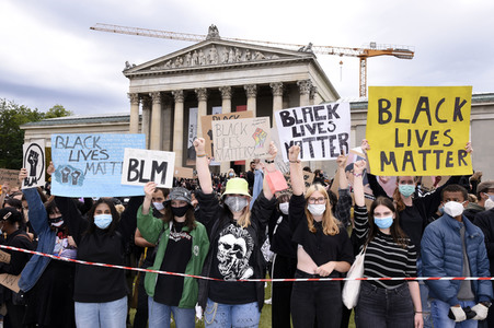 Demonstration 'Silent Protest - Sag Nein zu Rassismus' in München