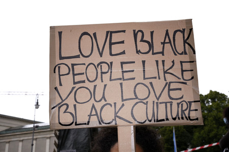 Demonstration 'Silent Protest - Sag Nein zu Rassismus' in München