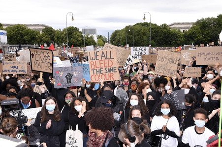 Demonstration 'Silent Protest - Sag Nein zu Rassismus' in München