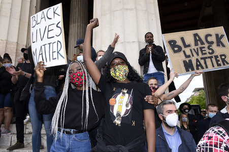 Demonstration 'Silent Protest - Sag Nein zu Rassismus' in München