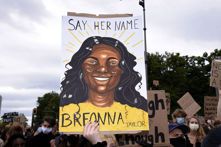 Demonstration 'Silent Protest - Sag Nein zu Rassismus' in München