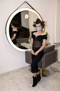 Darya Gritsyuk beim Friseurbesuch in München