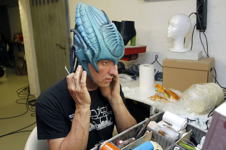 GEEK ART: Aliens besuchen Einkaufsladen auf der Erde / Aliens Visit Corner Shop on Earth - Bodypainting