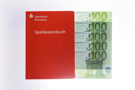 Symbolfoto Sparbuch