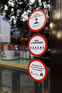 Symbolfoto Abstand halten