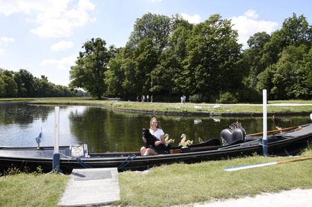 Gondelfahrt mit Prominenten in München