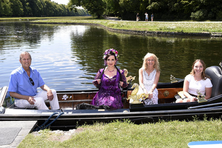 Gondelfahrt mit Prominenten in München