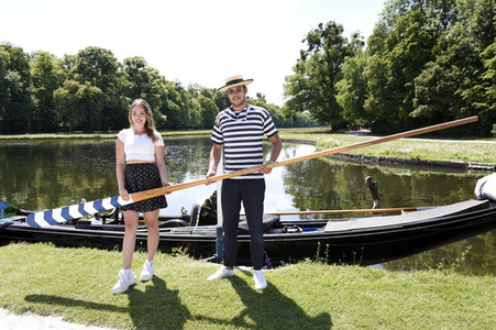 Gondelfahrt mit Prominenten in München