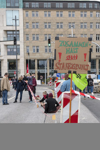 Menschenkette gegen Rassismus in Hamburg