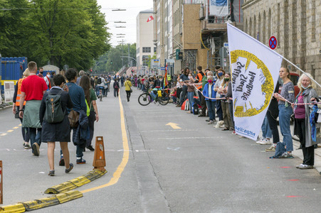 Menschenkette gegen Rassismus in Hamburg