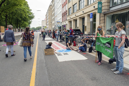 Menschenkette gegen Rassismus in Hamburg