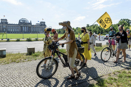 Start der Aktionswoche von Extinction Rebellion in Berlin