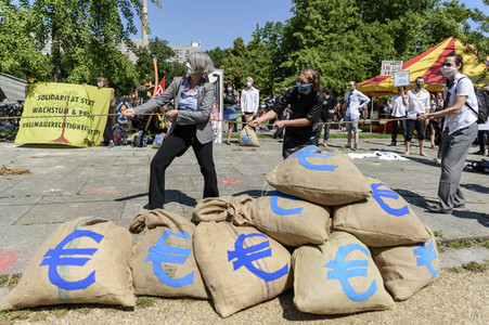 Start der Aktionswoche von Extinction Rebellion in Berlin