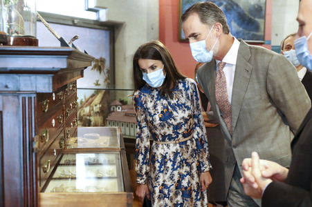 Royals besuchen das Naturwissenschaftliche Museum in Madrid