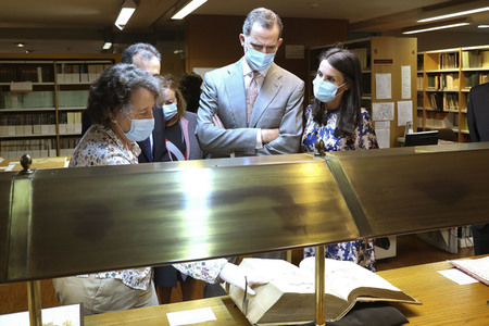 Royals besuchen das Naturwissenschaftliche Museum in Madrid