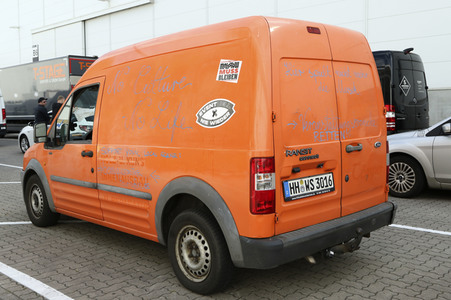 Autokorso unter dem Motto 'EVENTuell nie wieder' in Hamburg