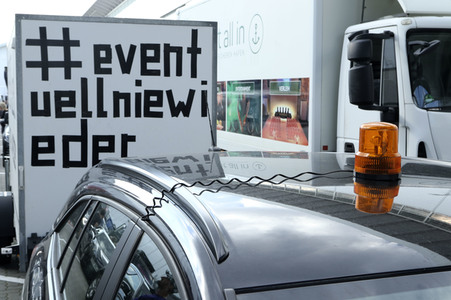 Autokorso unter dem Motto 'EVENTuell nie wieder' in Hamburg