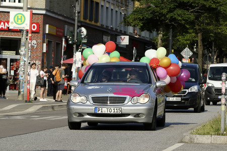 Autokorso unter dem Motto 'EVENTuell nie wieder' in Hamburg