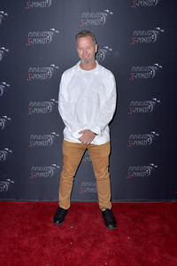 Serienpremiere 'Paparazzi X-Posed' in Studio City